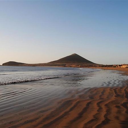 New 140M2 Loft-Style Flat At Town Heart, 3 Beaches Close Casa Leon El Médano Esterno foto